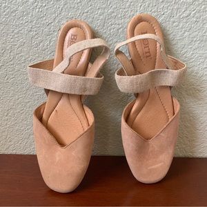 Born Coco Leather upper brown/tan slingback flats sandals 6M women’s shoes